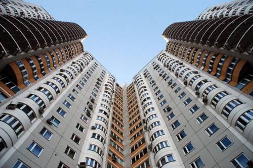 Bir apartman binası için video gözetimi